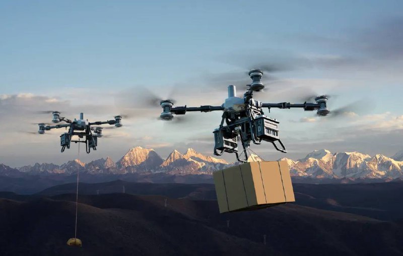 80KG 最大载重，大疆发布新款运载无人机大疆今日为旗下无人机产品线发布了新品「FLYCART 100」，这款主打运载能力的产品具备最大 149.9kg 起飞重量、最大 26KM 空载航程、以及最大 80kg 载荷的实用参数